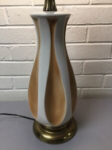 Mid Century Modern Ceramic Pottery Brass Table Lamp Cream Peach Vintage 50 60s