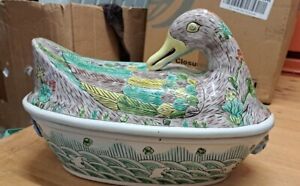 Chinese Export Famille Verte Porcelain Duck Tureen