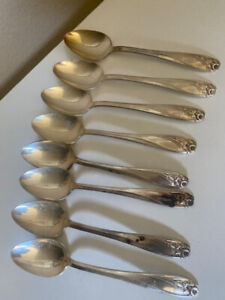 Rogers Daffodil Silver Plate 8 Teaspoons Good Cond