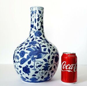 Vintage Chinese Blue White Porcelain Vase
