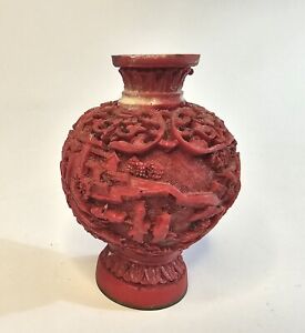 Vintage Handmade Carved Chinese Cinnabar Snuff Container Bottle