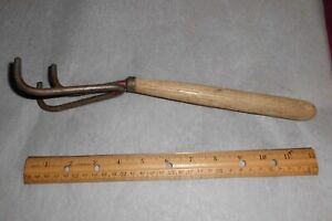 Vintage Garden Hand Tool Cultivator Old Farm Claw Rake With Wood Handle