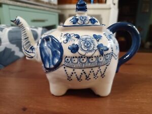 Vintage Oriental Blue And White Porcelain Elepahnt Shape Teapot