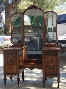Antique Vanity With Trifold Mirror