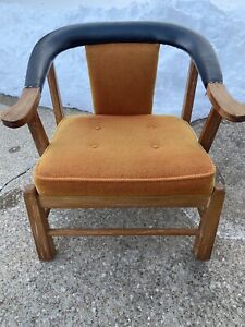 A Brandt Ranch Oak Horseshoe Chair