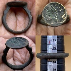 Wonderful Unresearched Ancient Roman Bronze Unique Queen Ring