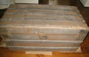 Old Wood Metal Trunk Needs To Repaired Lots Of Damage Sz 17 17 35 Wght 30lb