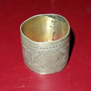 Antique 1 75 Diameter Silverplate Napkin Ring W Floral Leafy Decor