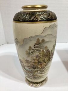 Vintage Japanese Satsuma Lanscape Hand Decorated 8 Vase Signed 