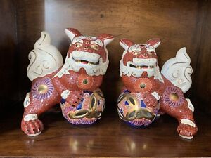 Antique Handmade Chinese Ceramic Lion Foo Dogs Figurines Gold Accents Kutani