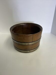 Basketville Putney Vermont Wooden Bucket With Cut Out Handles 