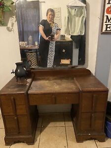 Antique Vanity Dresser With Mirror