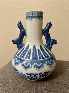Vintage Chinese Blue And White Porcelain Ceramic Vase Urn With Dragon Handles 8 