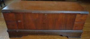 Antique Roos Sweetheart Cedar Chest Vgc Beautiful Piece Moth Protection