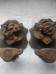 Rare Super 19thc Pair Of Male Female Lions Head Carved Oak Whip Bag Hooks