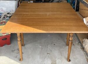 Drexel American Treasures Drop Leaf Dining Table And Chairs