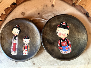 Two Vintage Japanese Asian Hand Painted Wood Wall Hanging Plate Set 4 5 