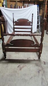 Twin Bed Frame Vintage Mahogany Pineapple