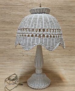 Vintage White Wicker Table Lamp With Shade Mushroom Shape Works Nice 16x26 
