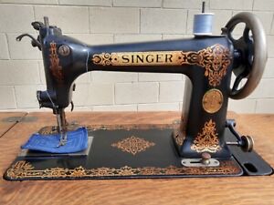 Beautiful 9w7 Singer Sewing Machine On A 7 Drawers Cabinet Tested Working