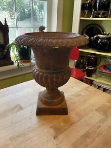 Vintage Cast Iron Patinated 9 French Style Garden Urn 2