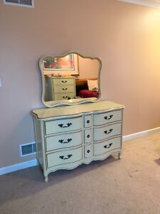 Antique French Provincial Shabby Chic Girls Dresser W Matching Nightstands Two 