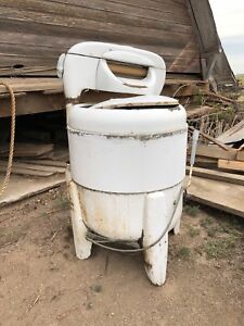 Vintage Porcelain Enamel Washing Machine Tub Basin White Wringer Style