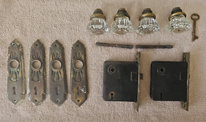 Lot Of 2 Vtg Yale Mortise Lock Sets W Glass Knobs Deco Back Plates Brass Key