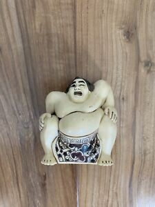 Vintage Resin Japanese Hand Carved Netsuke Sumo Wrestler Detailed Signed