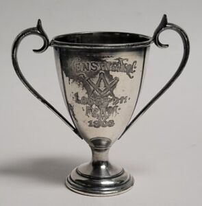 Art Nouveau Kensington Lodge 1903 Meriden Co Silver Plate Loving Cup Trophy 4 H
