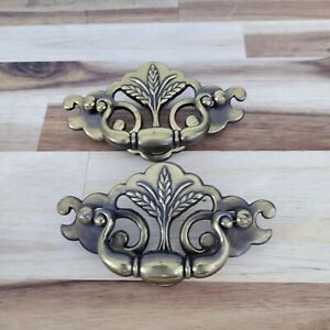 Set Of 2 Brass Bail Style Dresser Drawer Pulls Chippendale Federal Wheat Pattern