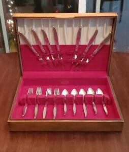 Community Plate 1959 Winsome Flatware Set 16 Refinished Wood Storage Chest
