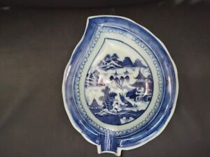 Antique Chinese Export Blue And White Canton Leaf Shaped Dish