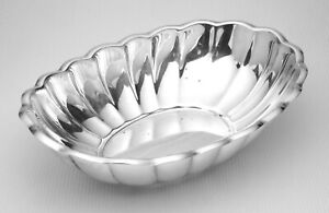 Reed Barton Holiday 176 8 5 Sterling Silver Plated Scaloped Fluted Dish Bowl