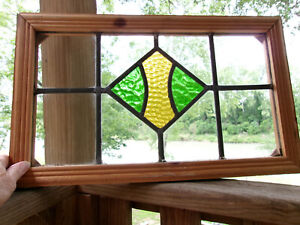 Old English Leaded Stained Glass Window Green Gold Diamond 12 5 T X 20 5 W