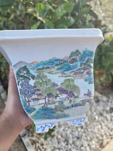 Chinese Porcelain 20th Century Hand Painted Pot