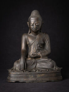 Antique Bronze Mandalay Buddha Statue From Burma Late 19th Century