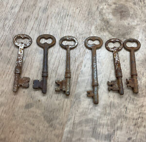 Lot Of 6 Antique Iron Jail Cellar Door Skeleton Keys Long Rusty 2 5 8 To 3 1 8 