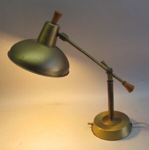 Fine Italian Mid Century Modern Adjustable Lamp C 1960 Attr To Stilnovo