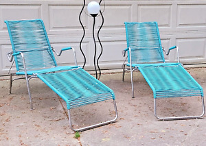 Pair Of Mid Century Surfline Eames Era Poolside Chaise Lounge Chairs Turquoise
