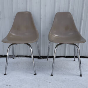 Pair Mid Century Modern Side Chairs