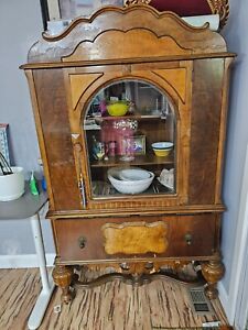 Reaser Furniture Company China Cabinet