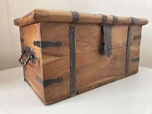 Antique Trunk Box Chest Farmhouse Primitive Tool Carpenter Pirate Cedar Vtg Wood