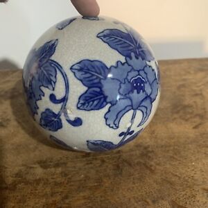 Antique Vintage Ceramic Crackle Glaze Blue And White Carpet Ball