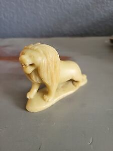 Small Jade Lion Figure X137