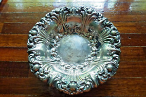 Gorham Yc1751 Versailles Ornate Scalloped Silver Plate Candy Bon Bon Dish