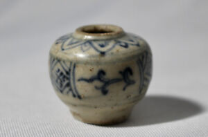 Antique Vietnamese Blue And White Jarlet 16th C