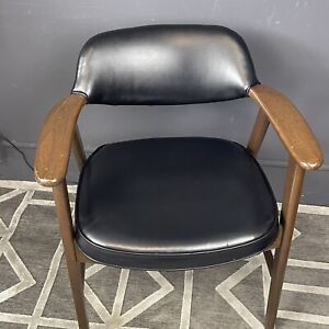 Vintage Paoli Arm Chair Mid Century Modern Wood Lounge Retro Black Vinyl 1976