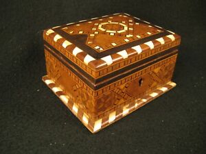 Antique Wooden Parquetry Lidded Trinket Treasure Keyed Locking Box