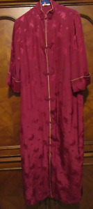 Vintage Chinese Embroidered Red Silk Robe